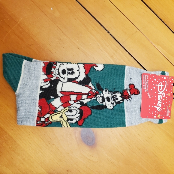 Christmas Disney Mickey Elf Mens Socks Lot of 4 - Picture 3 of 10